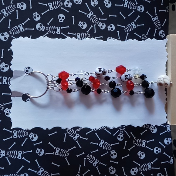 Gothic Keychain - Picture 1 of 4